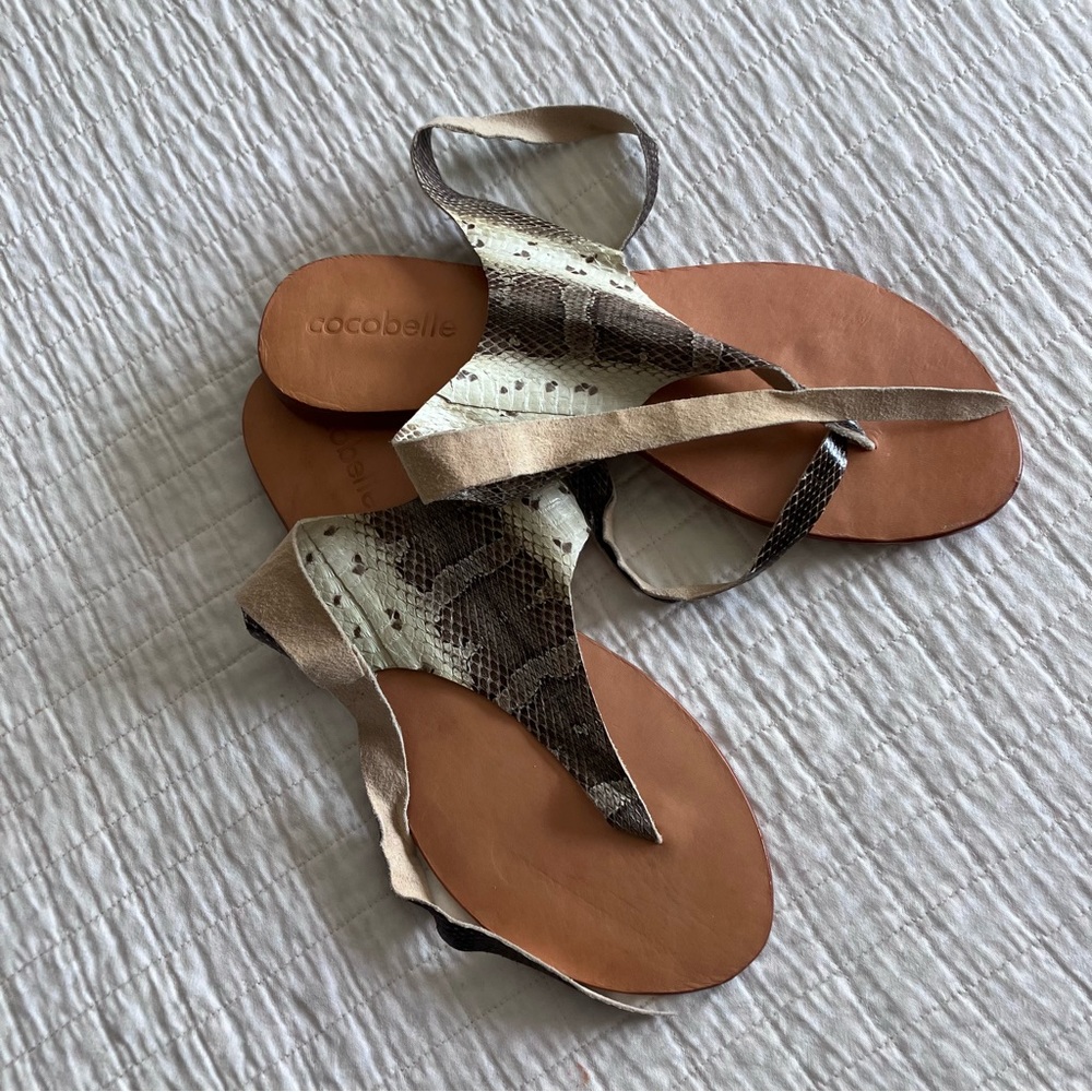 NWOT Cocobelle tie back python snakeskin thong sandals
